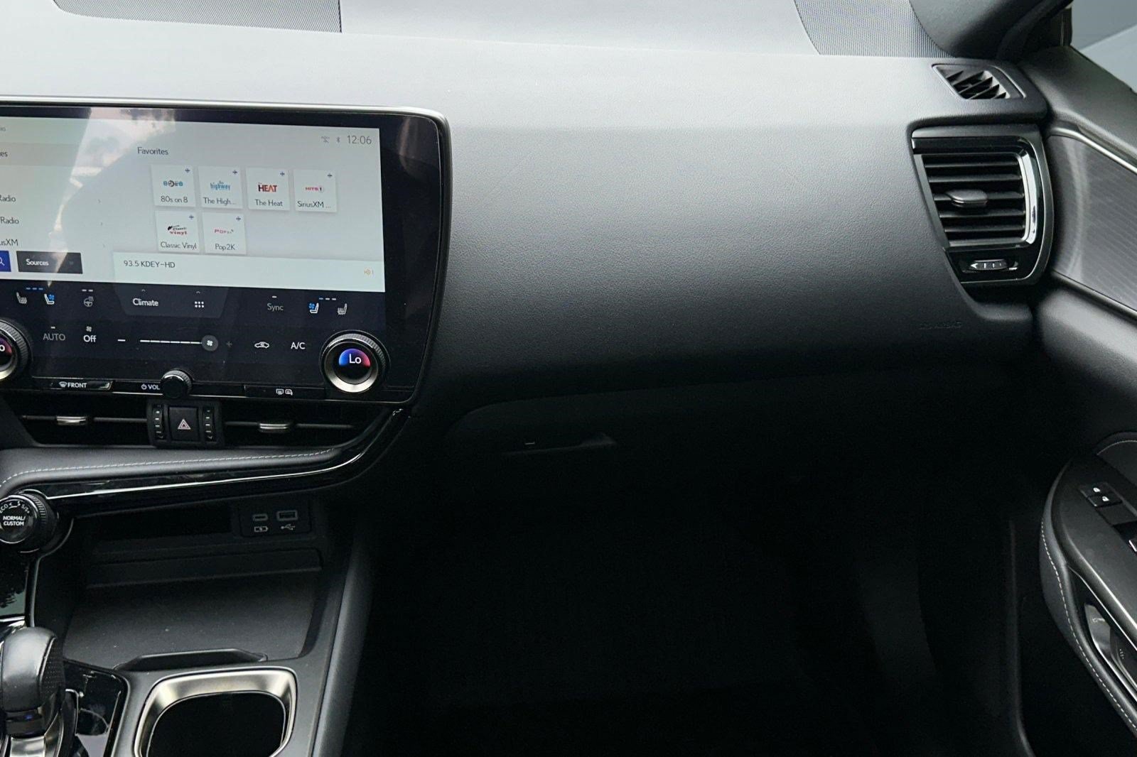 Used 2024 Lexus NX 450h+ F Sport AWD/4WD image 31