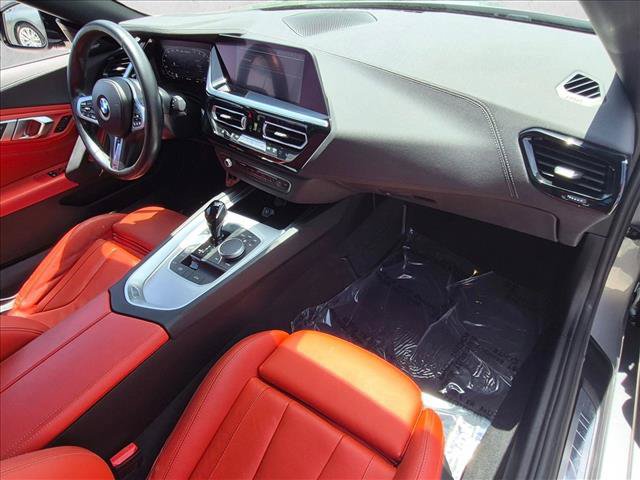 Certified 2023 BMW Z4 M40i w/ Premium Package RWD image 18