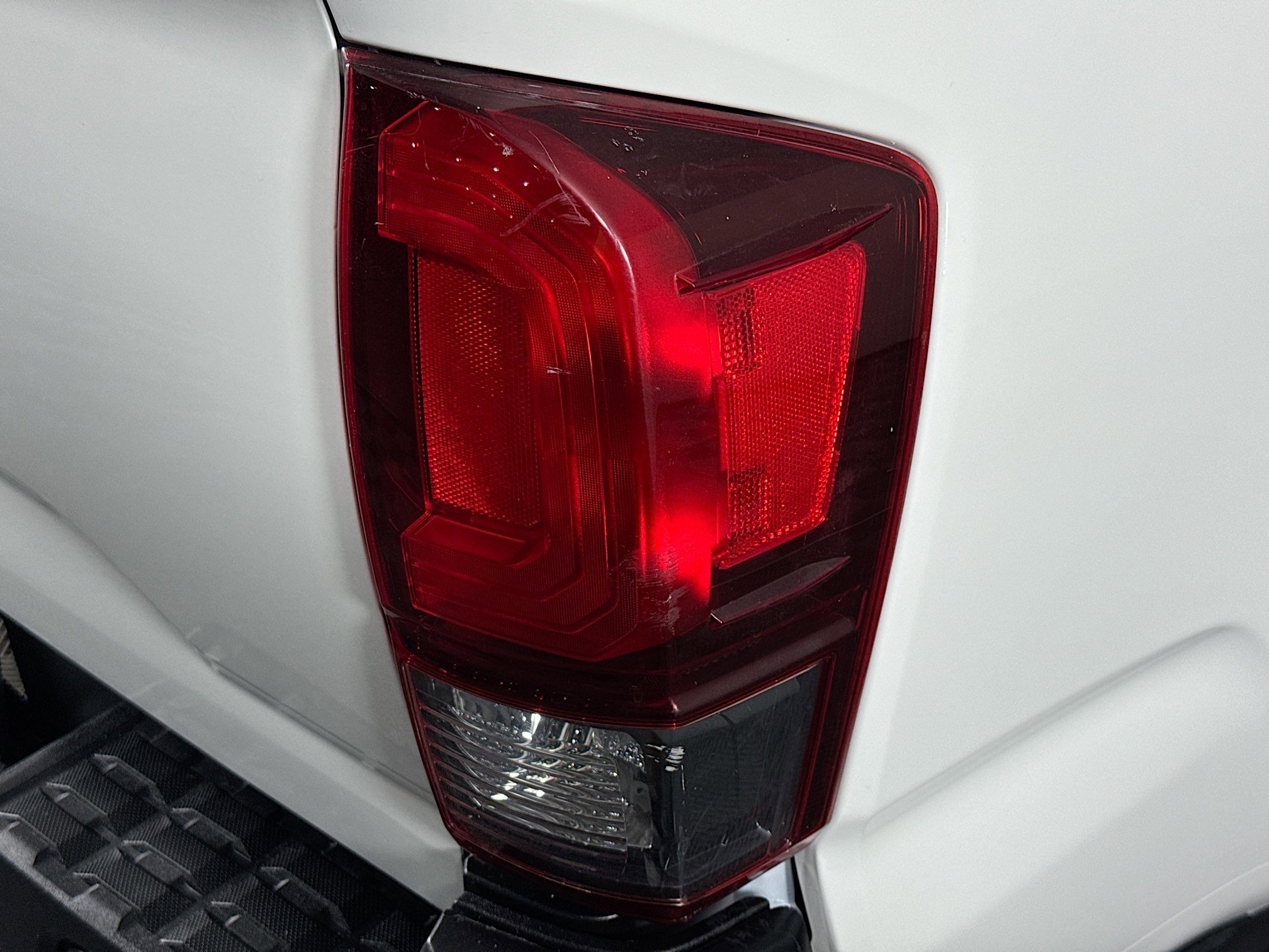 Used 2019 Toyota Tacoma SR image 30