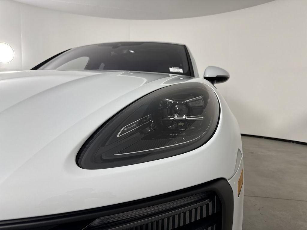 New 2026 Porsche Macan S AWD/4WD image 11