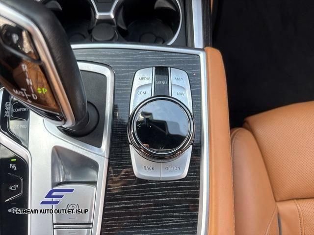 Used 2022 BMW 750i xDrive w/ Executive Package AWD/4WD image 30