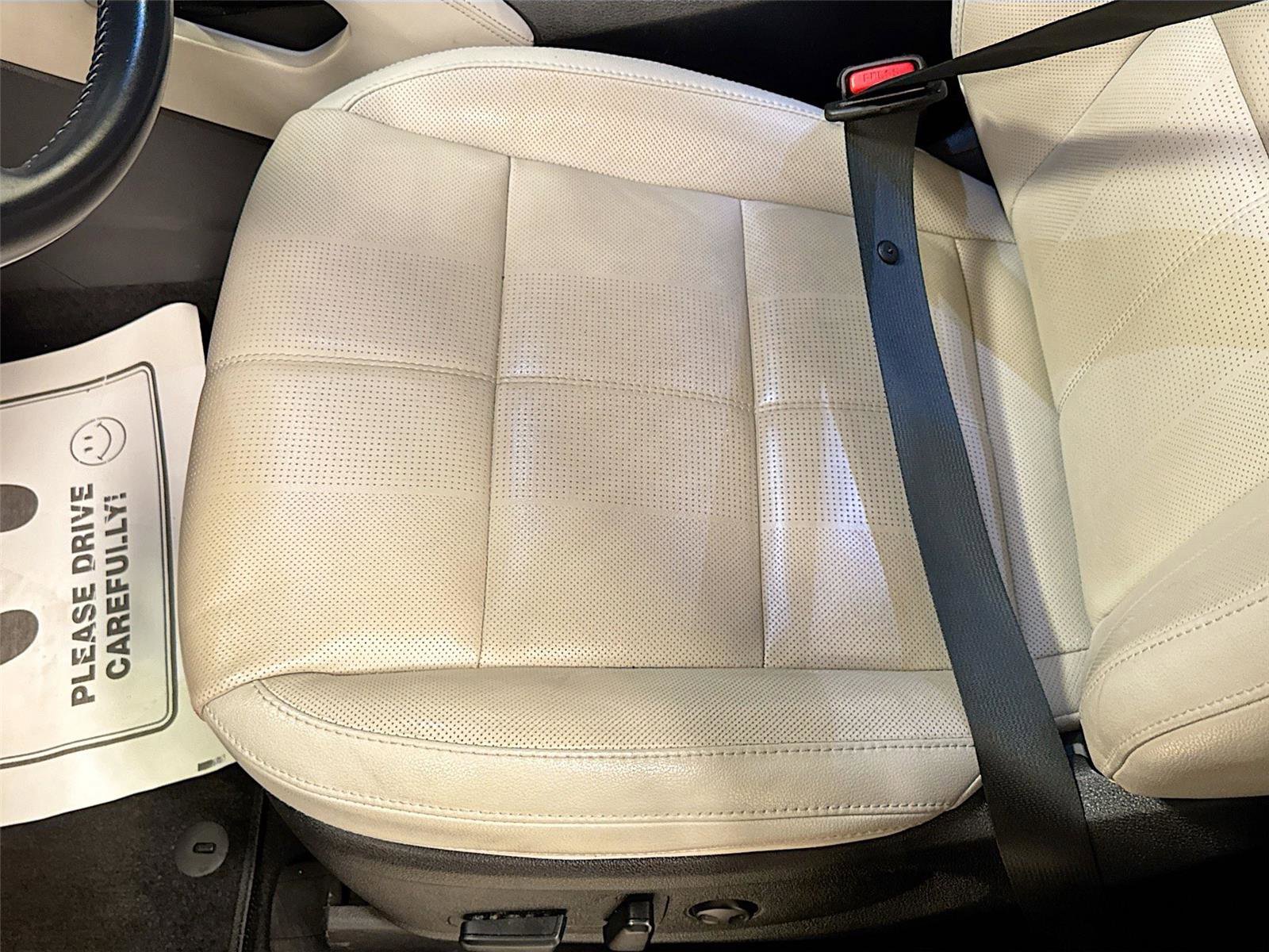 Used 2024 Kia Telluride EX w/ EX Captain's Chair Package FWD image 20
