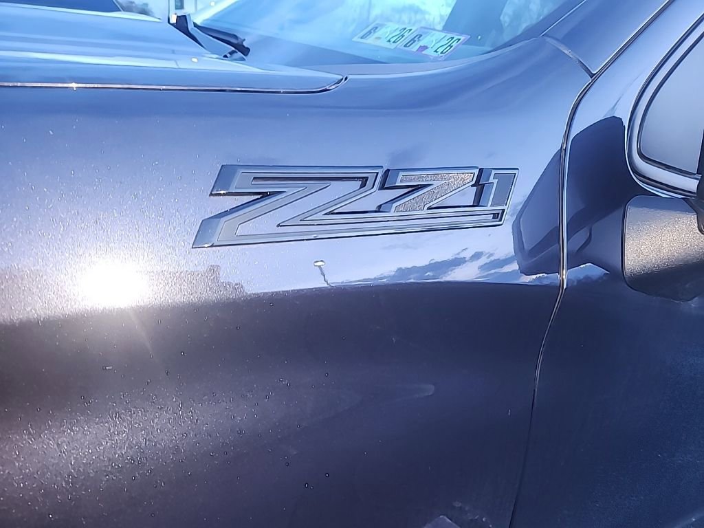 Used 2023 Chevrolet Silverado 1500 Custom Trail Boss w/ LPO, Dark Essentials Package image 2