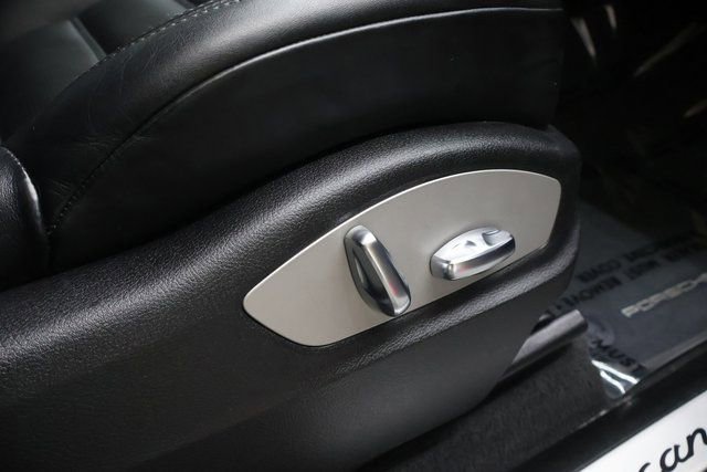 Used 2018 Porsche Macan GTS w/ Premium Package Plus image 12