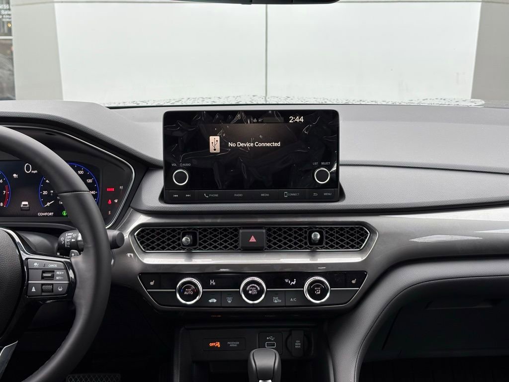 New 2025 Acura Integra FWD image 16