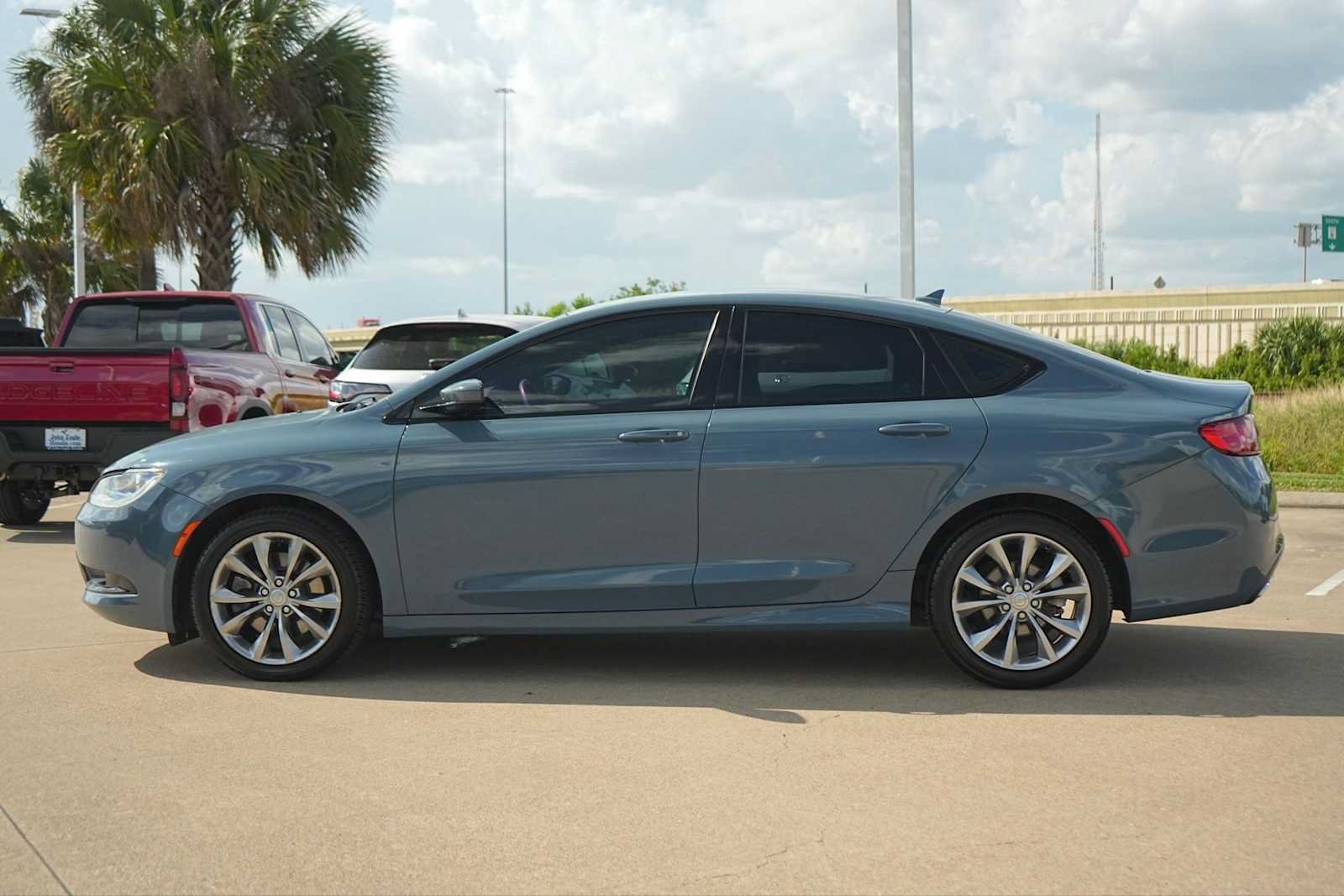 Used 2015 Chrysler 200 S w/ Navigation & Sound Group I FWD image 3