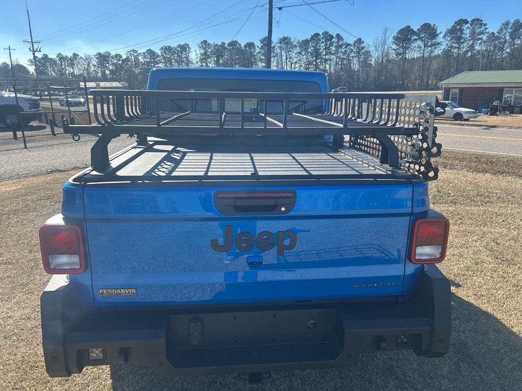 Used 2025 Jeep Gladiator Sport image 11