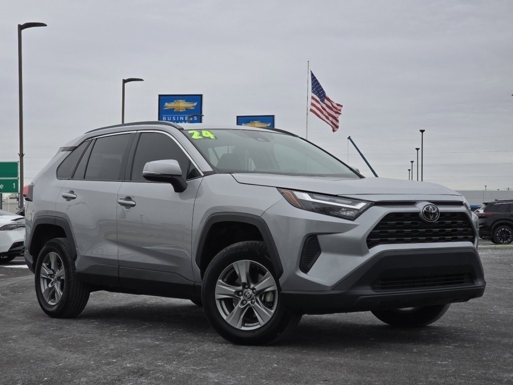 Used 2024 Toyota RAV4 XLE image 2