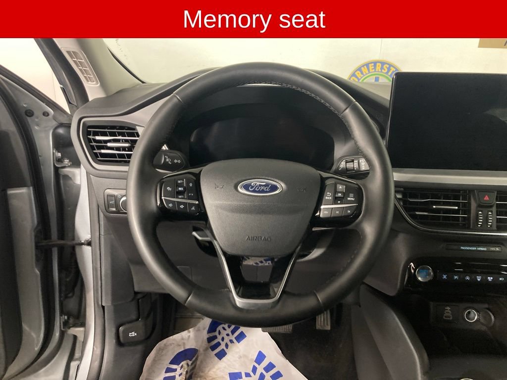 Used 2024 Ford Escape Platinum AWD/4WD image 9