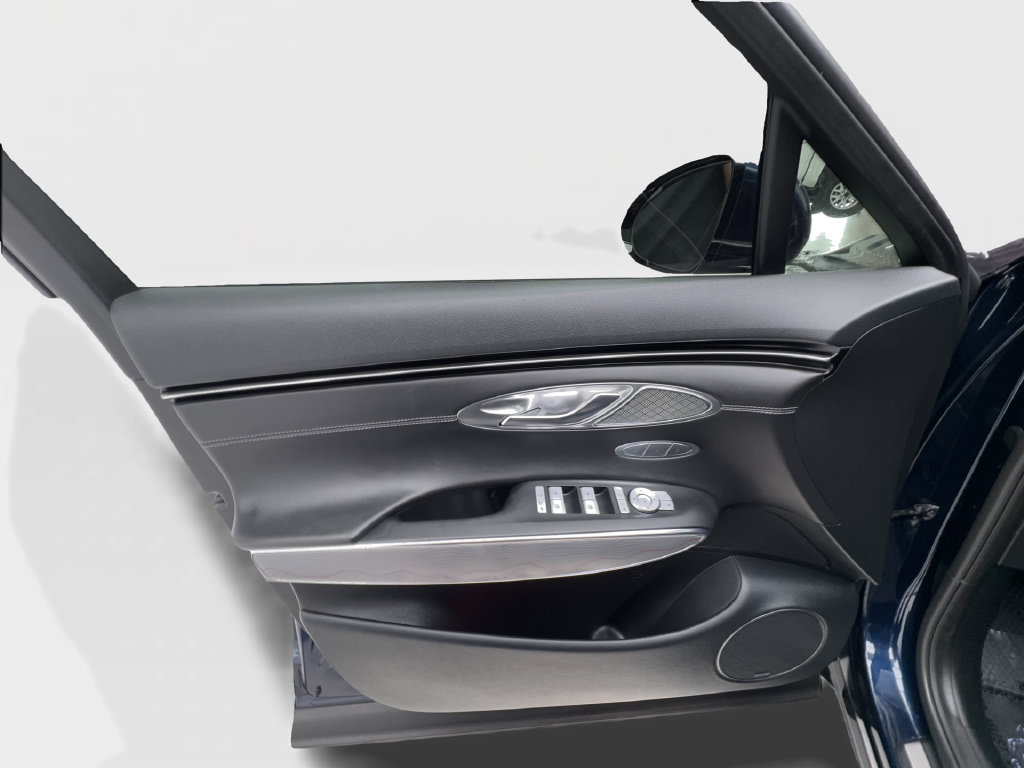Used 2022 Genesis GV70 2.5T w/ Advanced Package AWD/4WD image 23