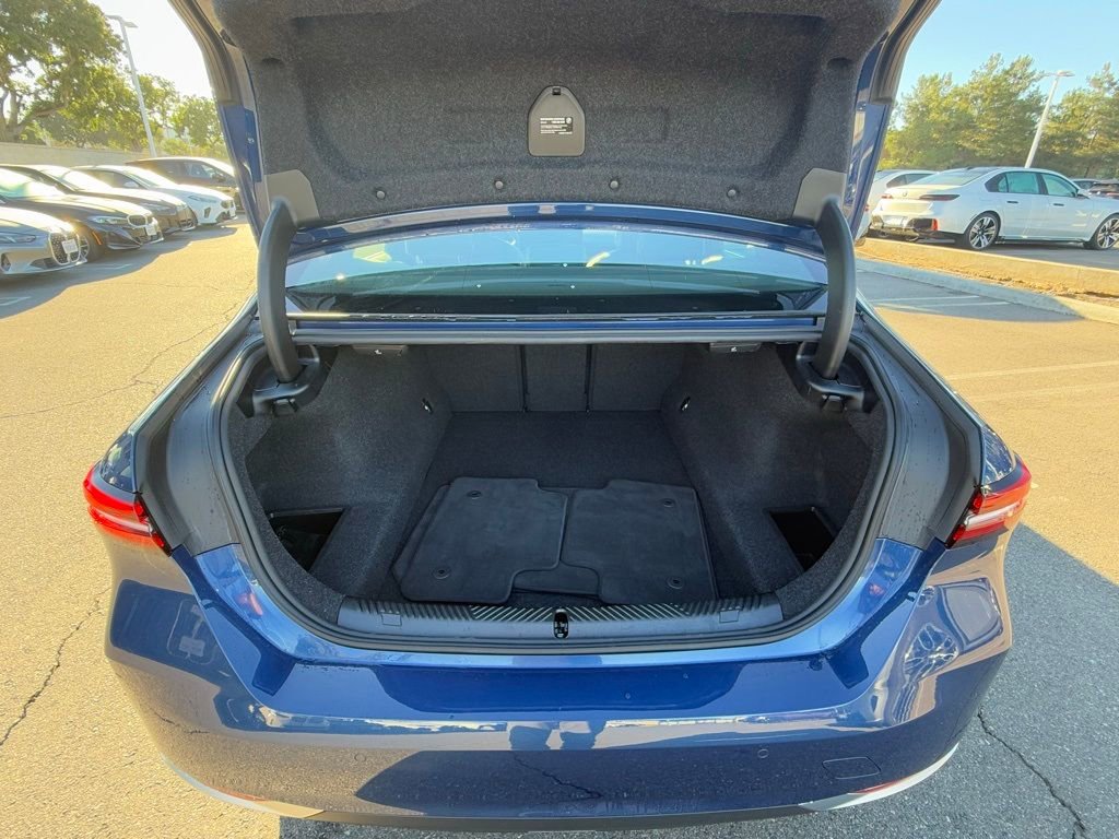 Used 2025 BMW 530i image 15