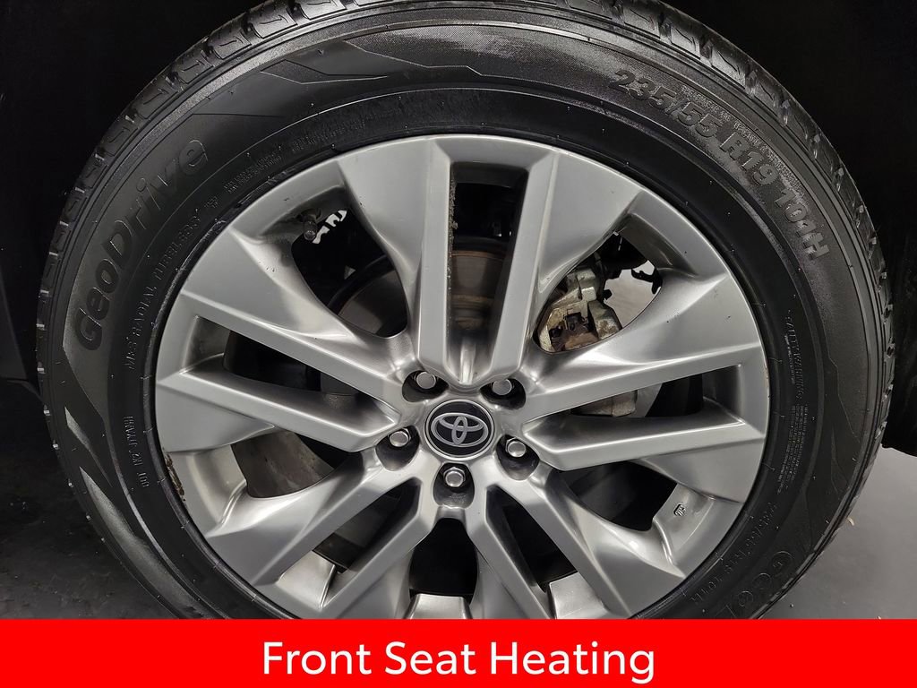 Used 2024 Toyota RAV4 XLE Premium image 10