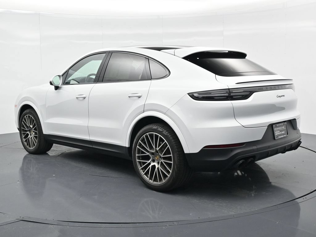 Certified 2022 Porsche Cayenne Platinum Edition AWD/4WD image 3