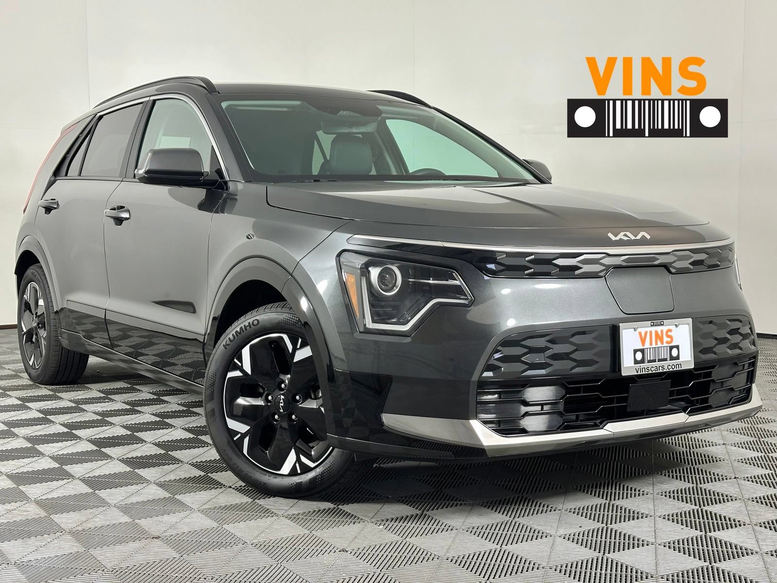 Used 2025 Kia Niro Wind w/ Wind Preserve Package FWD image 1