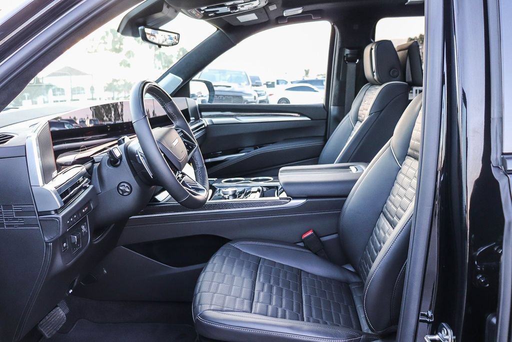 Used 2026 Cadillac Escalade ESV V AWD/4WD image 21