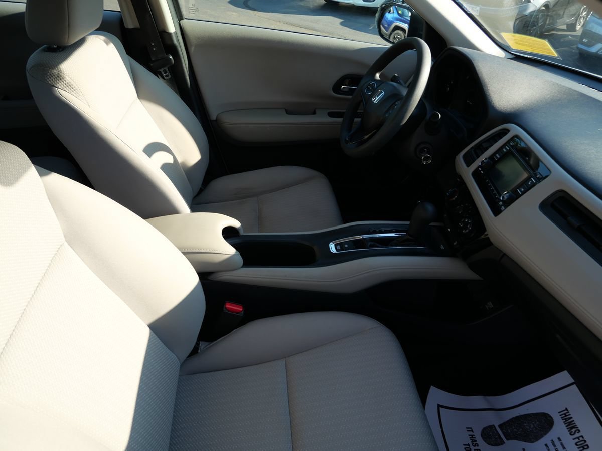 Used 2016 Honda HR-V LX image 27