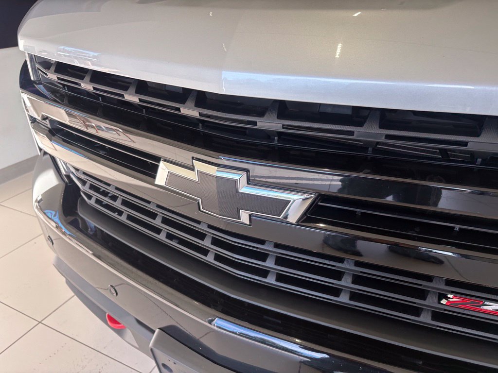 Used 2022 Chevrolet Silverado 1500 LT Trail Boss w/ Safety Package AWD/4WD image 8