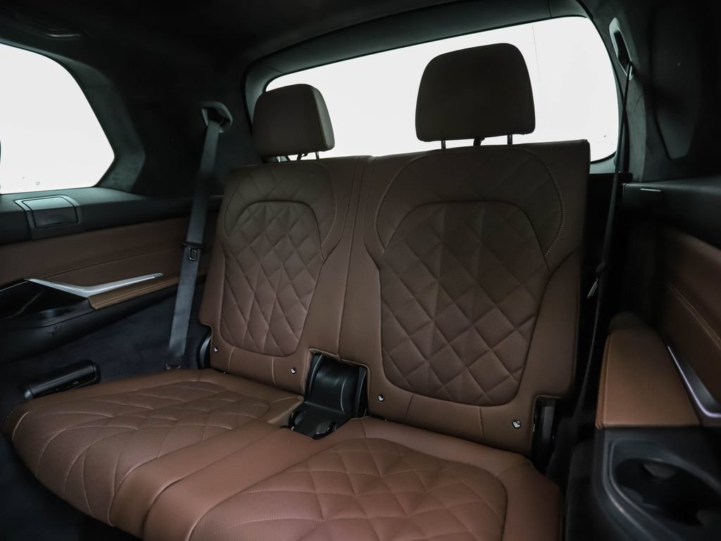 Used 2024 BMW X7 xDrive40i AWD/4WD image 24