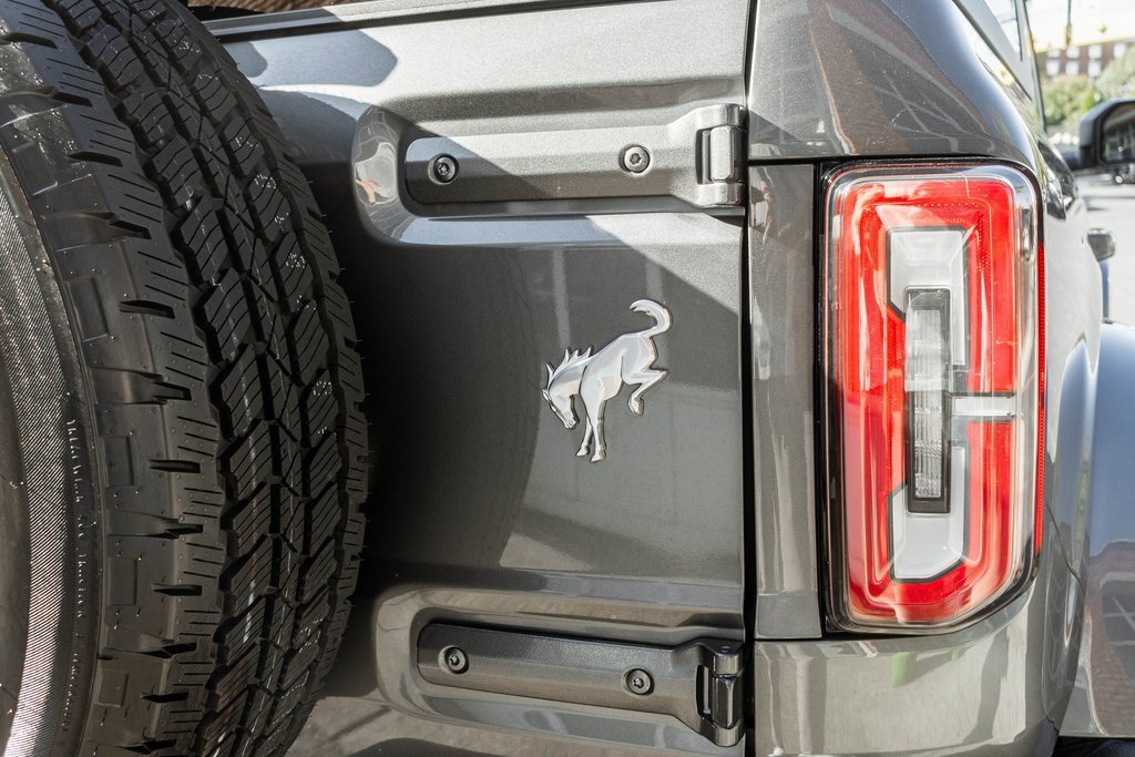 Used 2022 Ford Bronco Outer Banks image 32