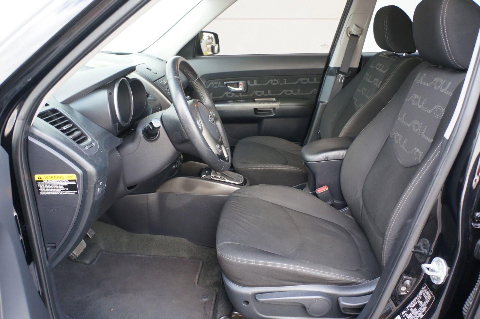 Used 2012 Kia Soul + FWD image 24