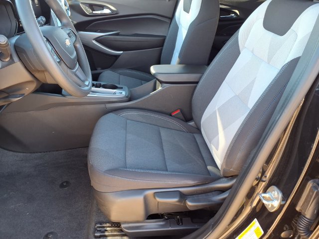 Used 2026 Chevrolet Trax LS w/ Driver Confidence Package FWD image 9