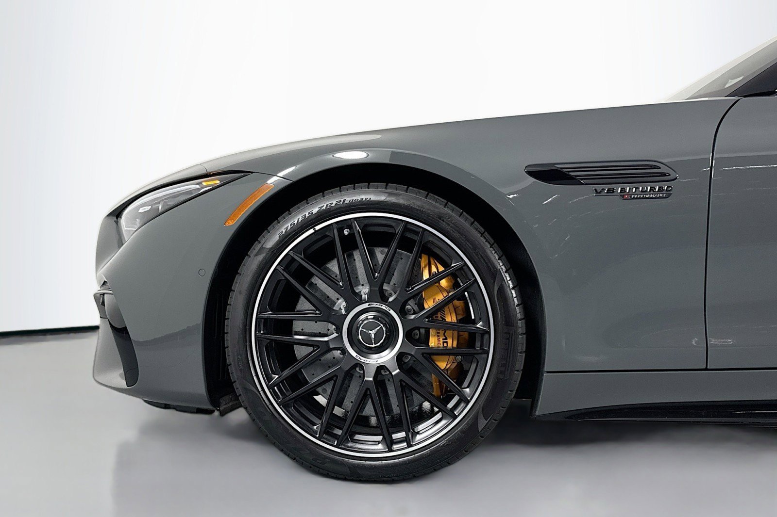 New 2025 Mercedes-Benz SL 63 AMG S e Performance 4MATIC image 10