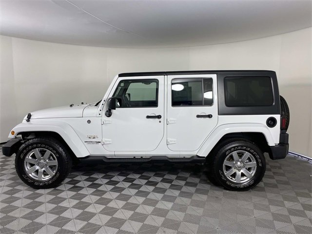 Used 2018 Jeep Wrangler Unlimited Sahara w/ Connectivity Group image 5