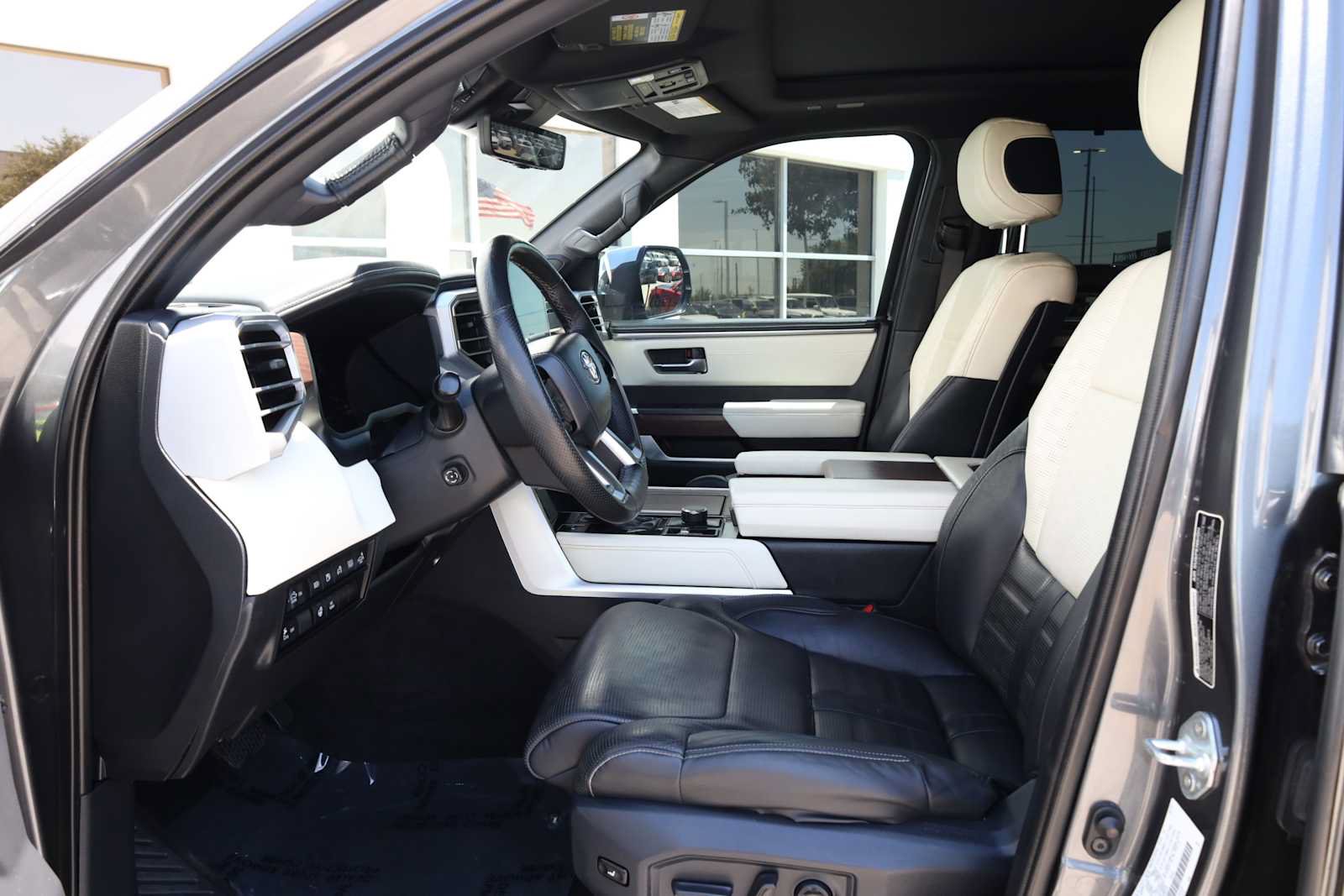 Used 2022 Toyota Tundra Capstone AWD/4WD image 4