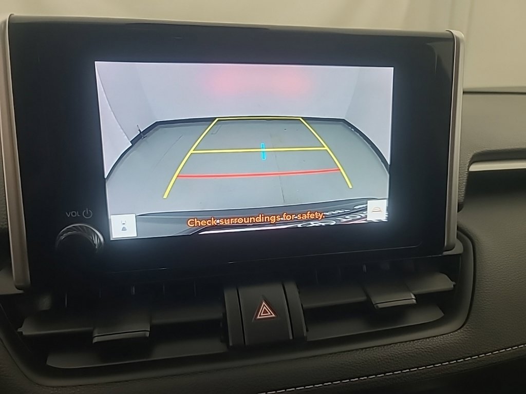 Used 2025 Toyota RAV4 XLE AWD/4WD image 33