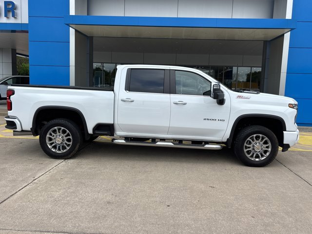 Used 2025 Chevrolet Silverado 2500 LT w/ Z71 Chrome Sport Edition image 2