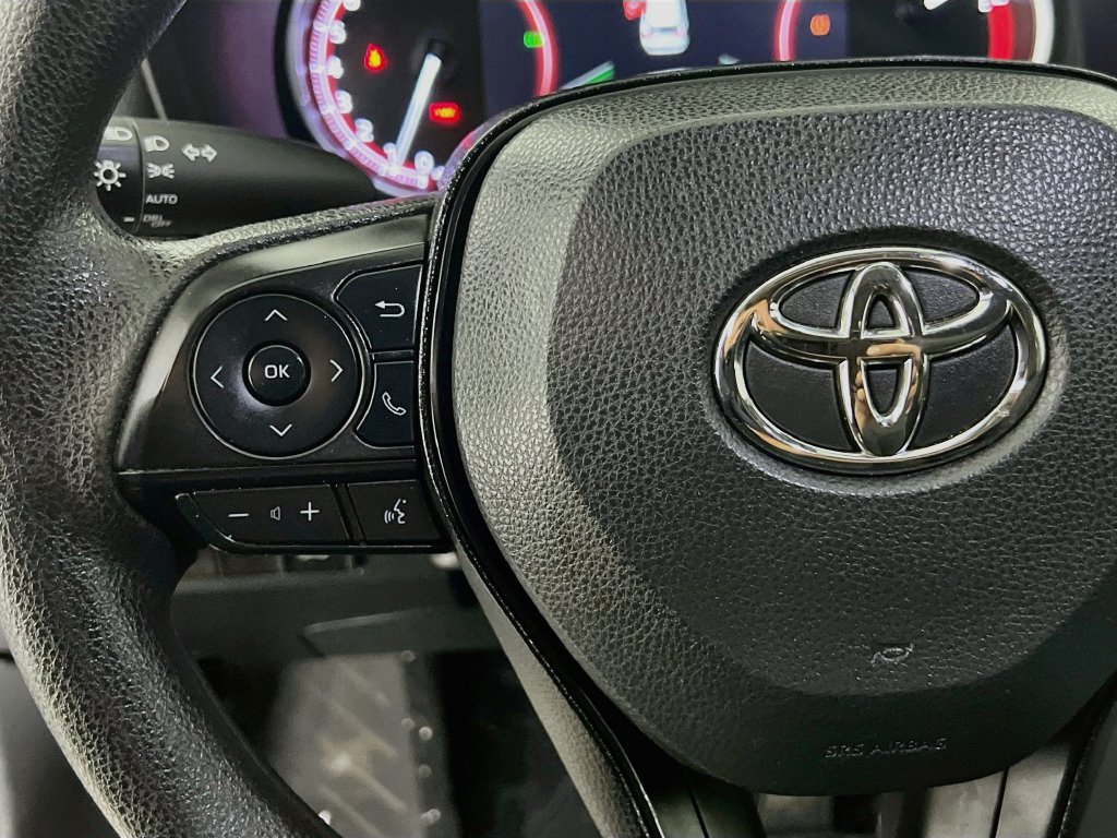 Used 2024 Toyota RAV4 XLE w/ Convenience Package FWD image 16