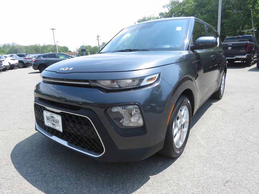 Used 2022 Kia Soul LX w/ Technology Package image 1