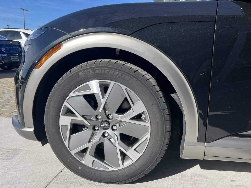 New 2025 Genesis GV60 Advanced AWD/4WD image 19