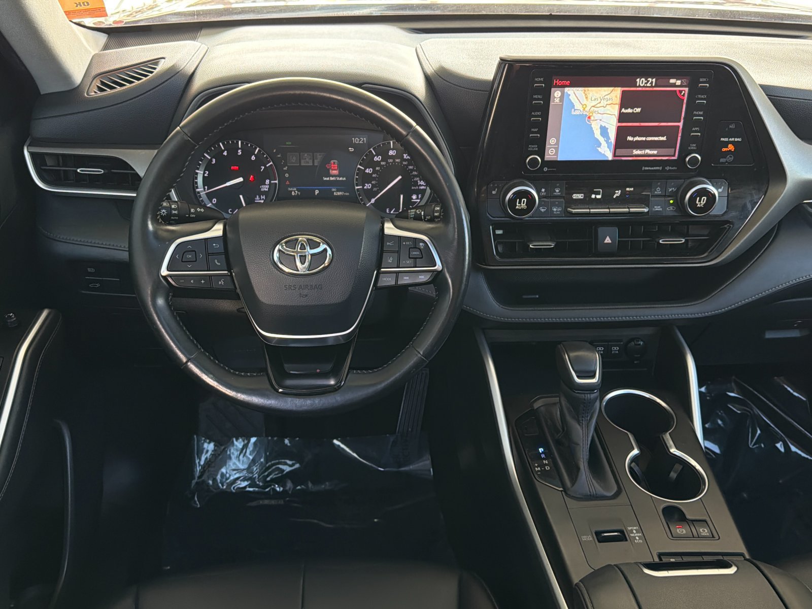 Used 2020 Toyota Highlander XLE FWD image 13