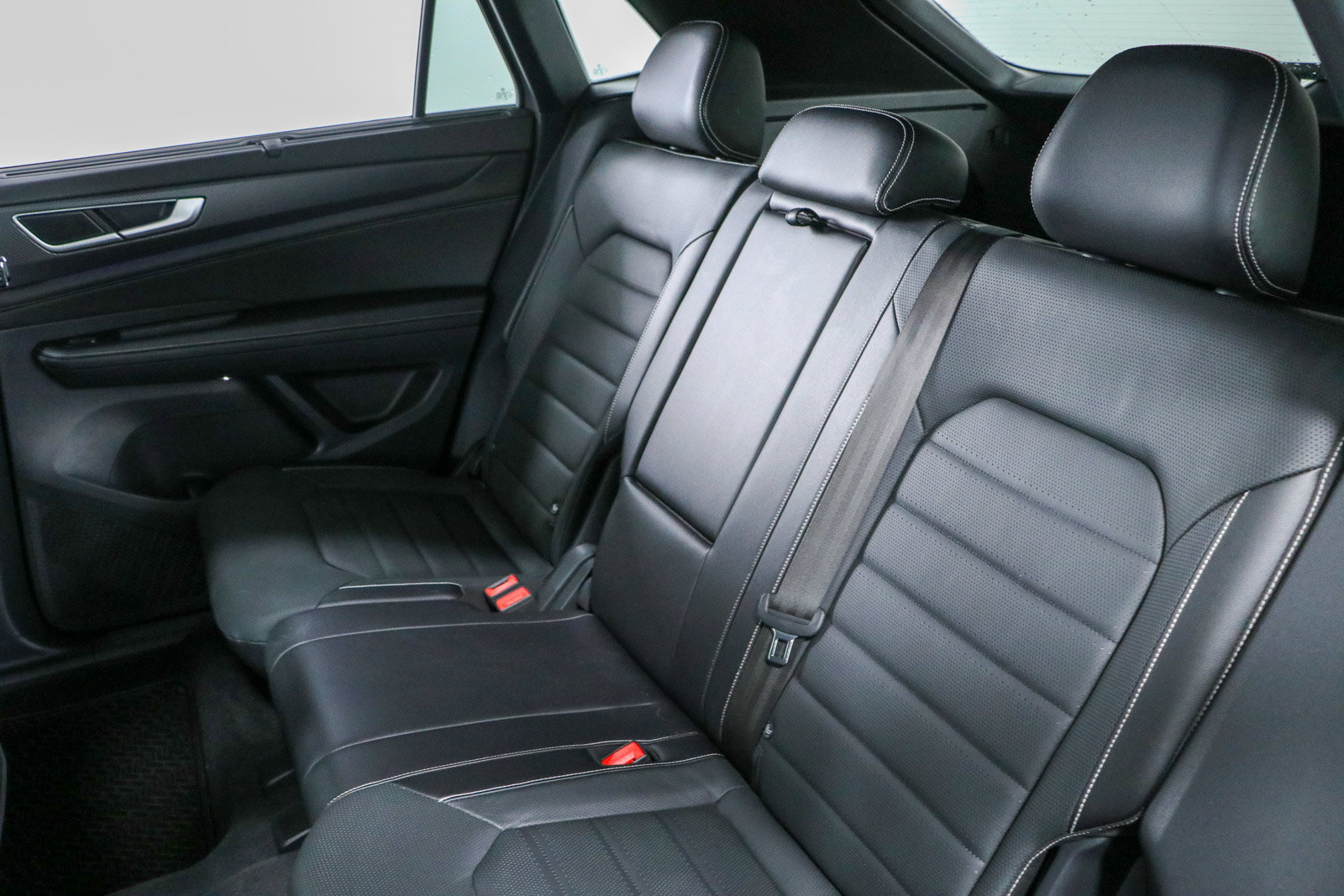 Used 2024 Volkswagen Atlas Cross Sport SEL R-Line AWD/4WD image 26