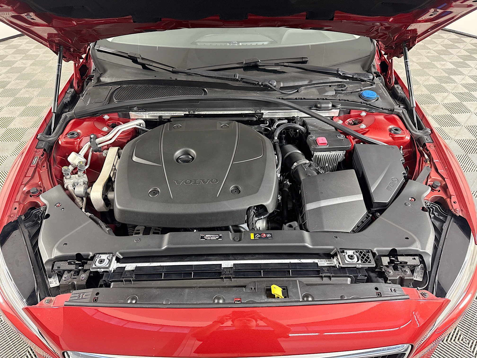 Used 2020 Volvo S60 T5 Momentum image 39