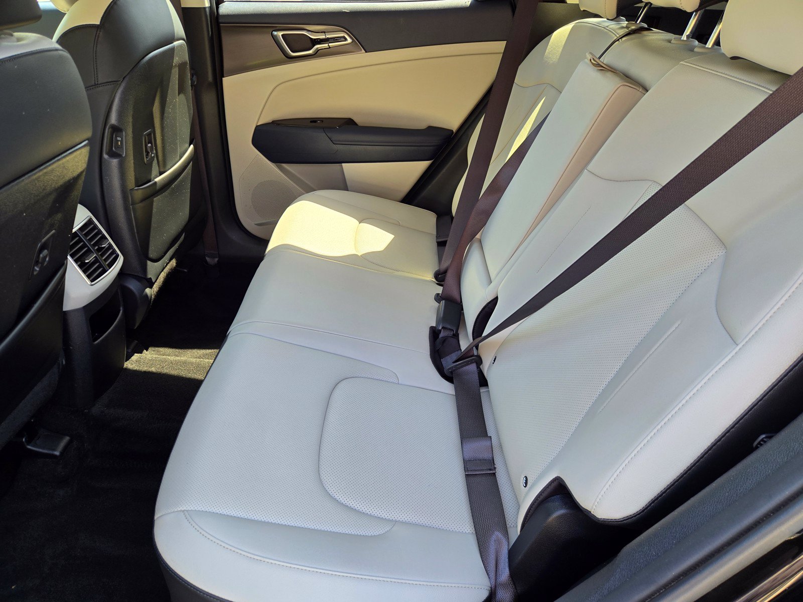 Certified 2023 Kia Sportage EX AWD/4WD image 11