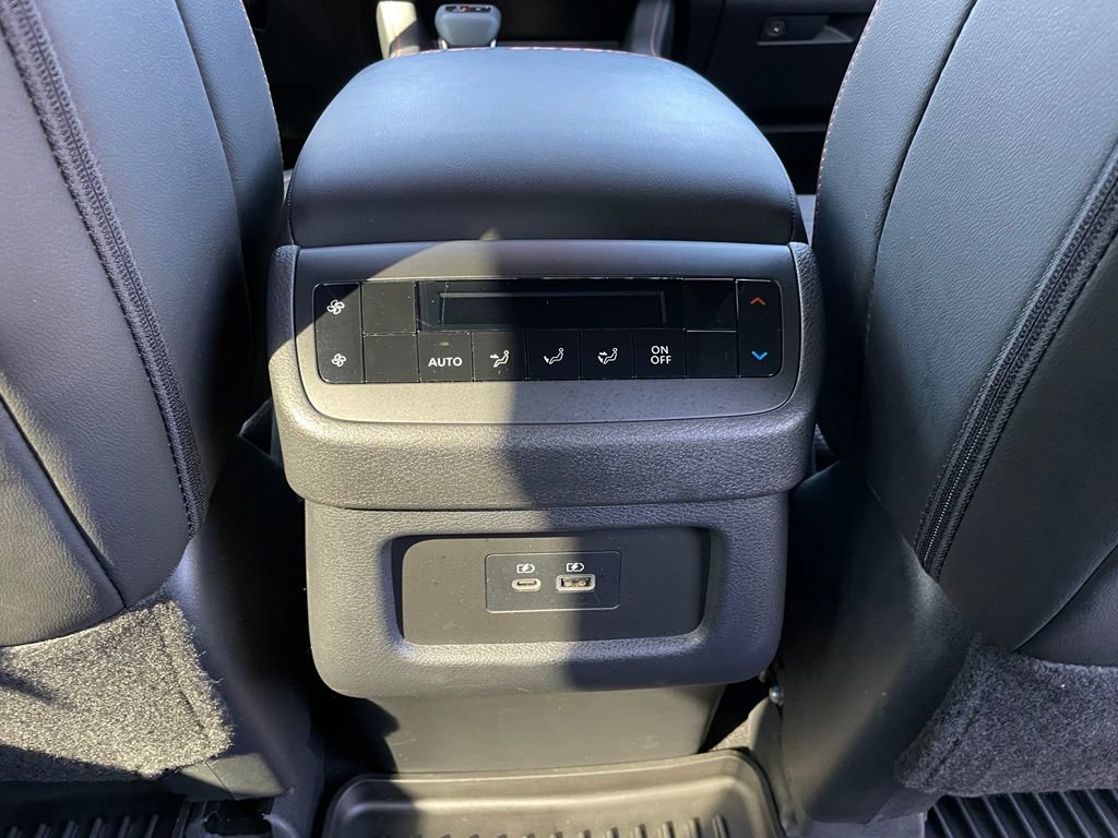 Used 2025 Nissan Pathfinder Rock Creek AWD/4WD image 37