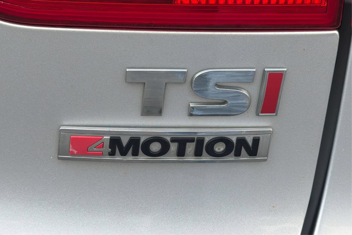 Used 2017 Volkswagen Tiguan Wolfsburg Edition AWD/4WD image 26