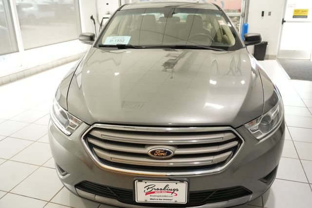 Used 2014 Ford Taurus SE FWD image 6