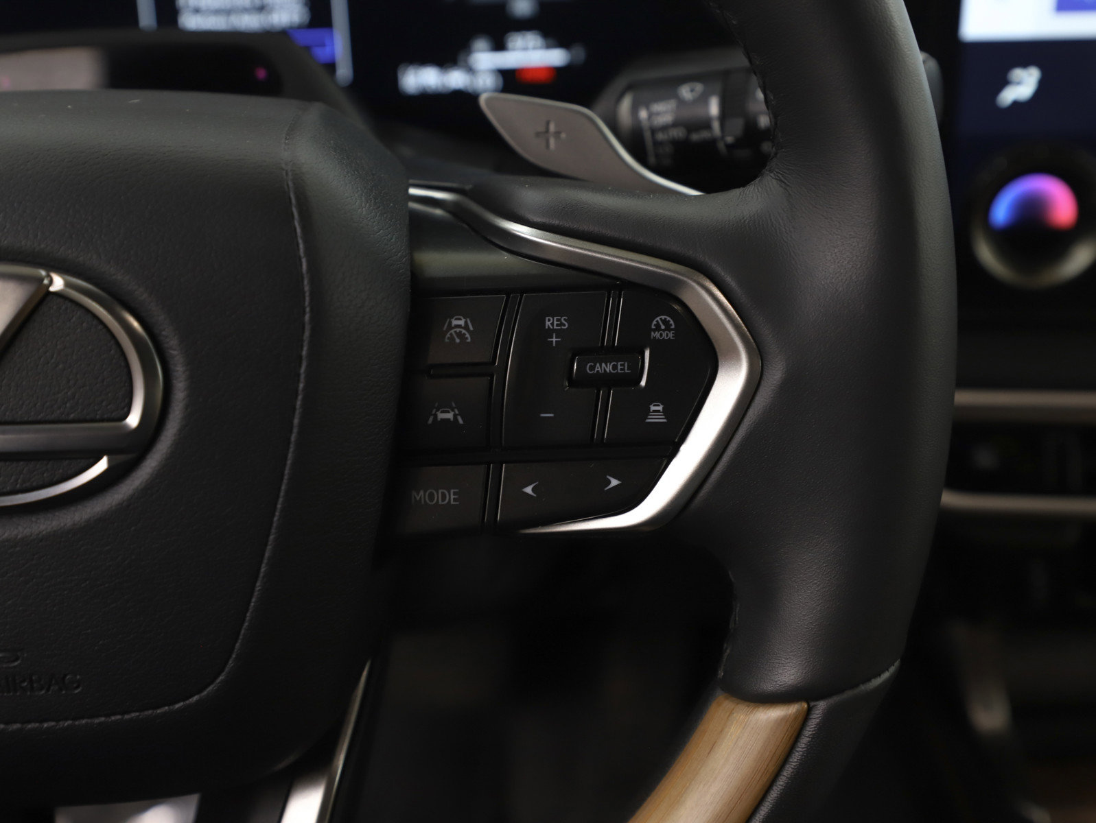 Used 2025 Lexus RX 350h 350H w/ Convenience Package image 18