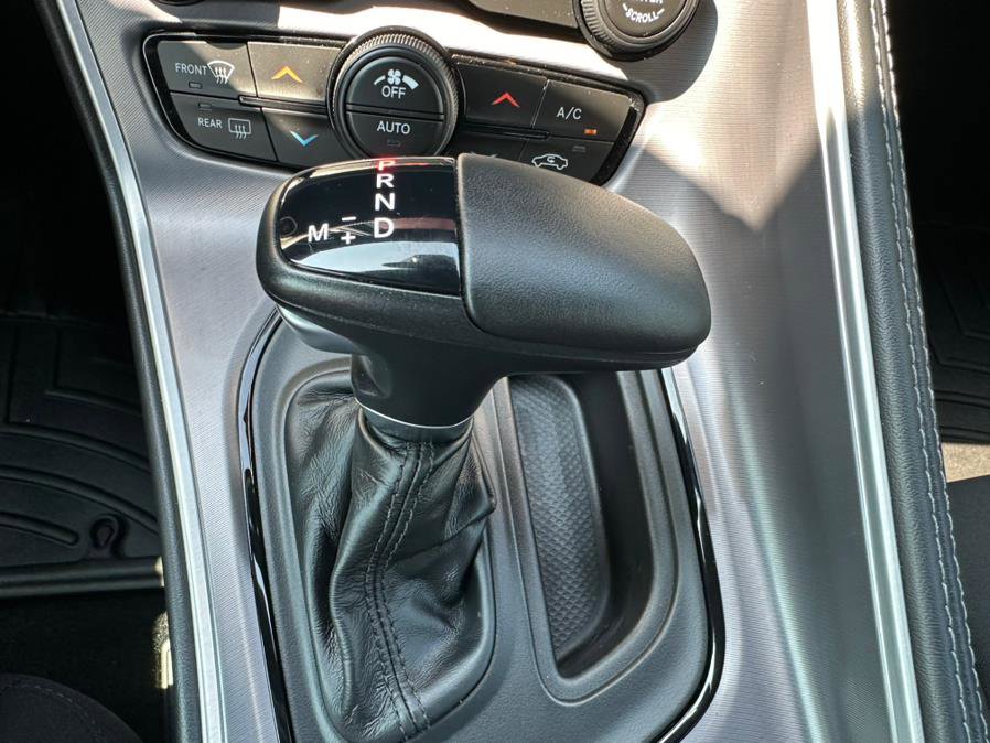 Used 2020 Dodge Challenger SXT w/ Blacktop Package image 19