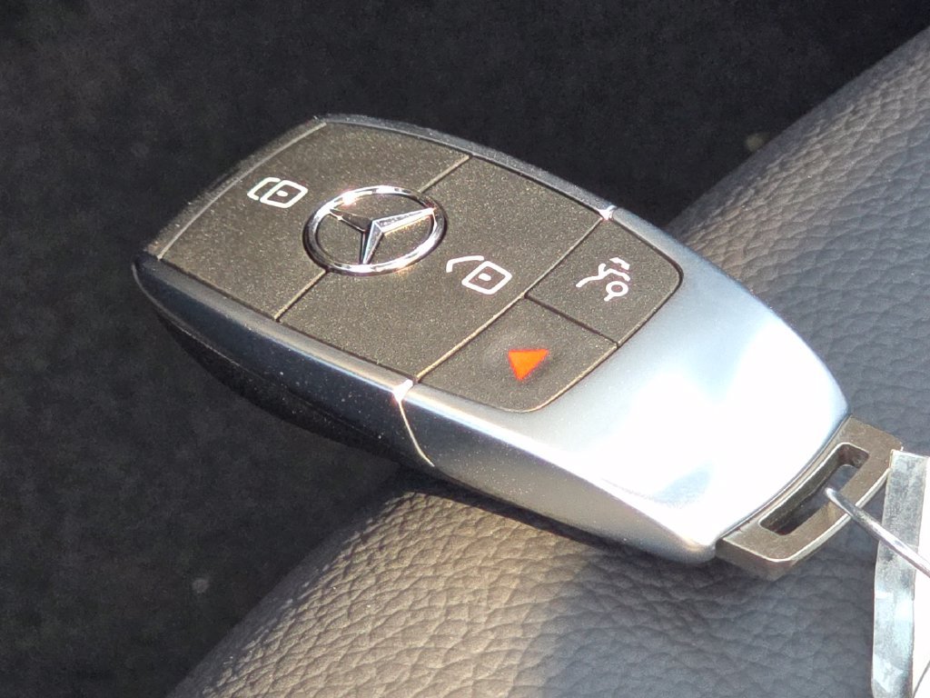 New 2026 Mercedes-Benz GLB 250 4MATIC image 36