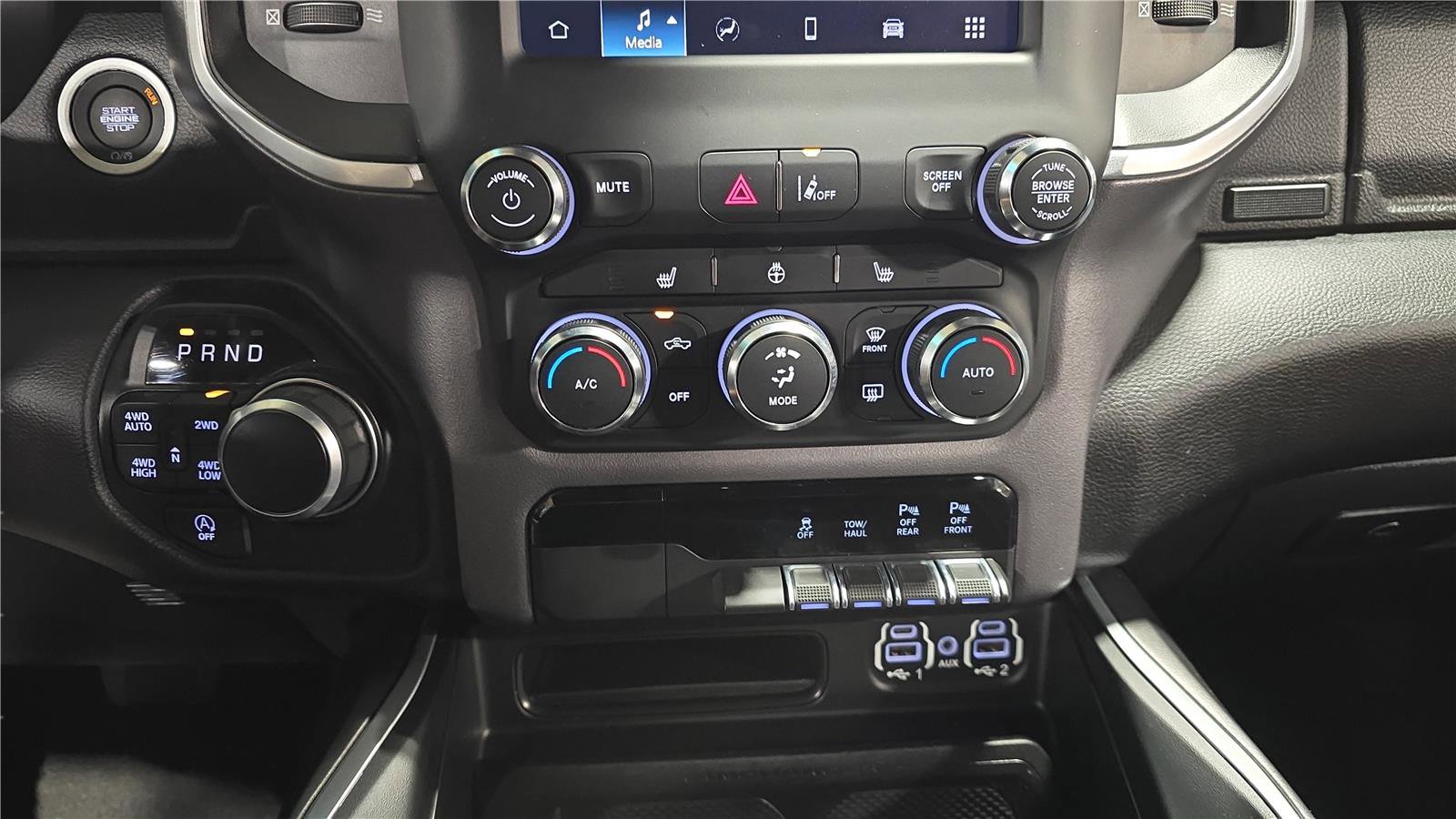 Used 2023 RAM 1500 Big Horn AWD/4WD image 23