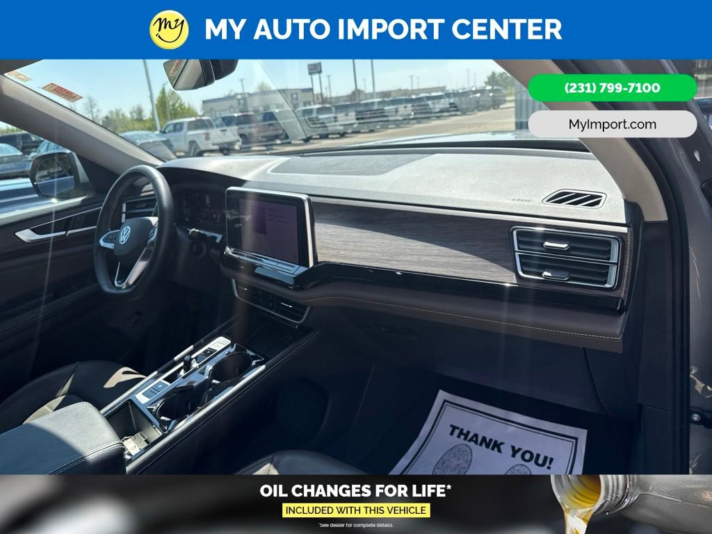 Used 2024 Volkswagen Atlas SEL AWD/4WD image 30