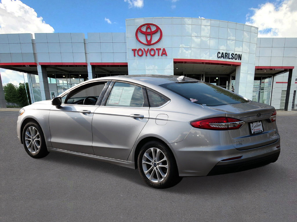 Used 2020 Ford Fusion SE FWD image 6