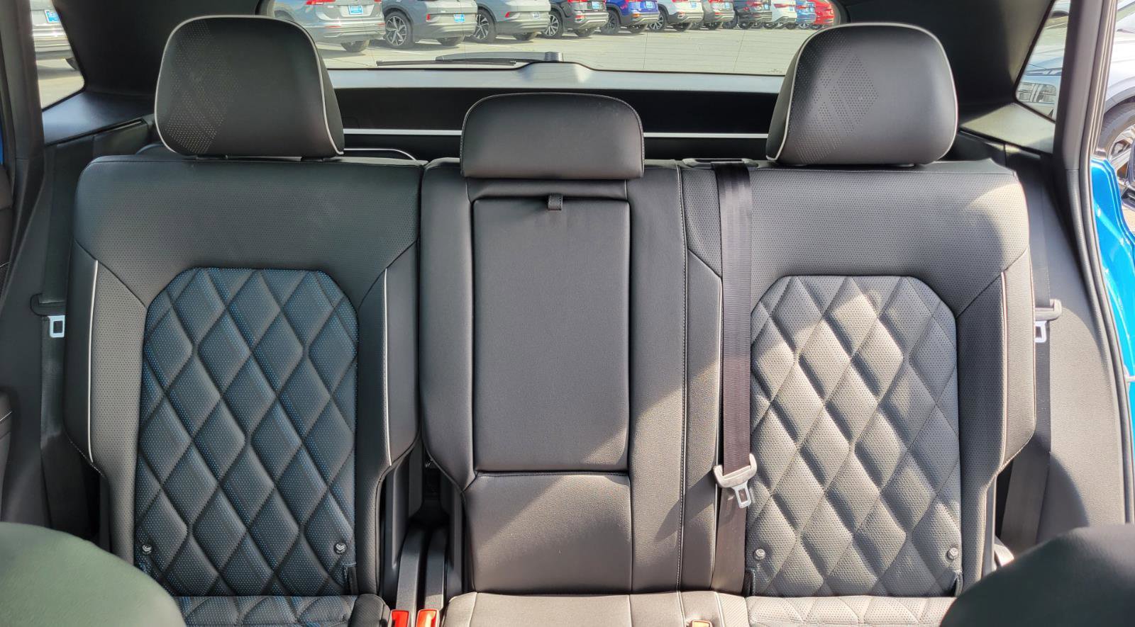 Certified 2025 Volkswagen Atlas Cross Sport SEL Premium R-Line image 37