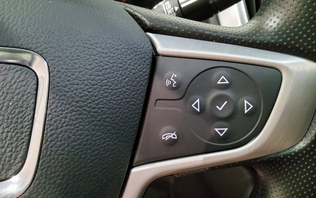 Used 2024 GMC Terrain SLE image 27