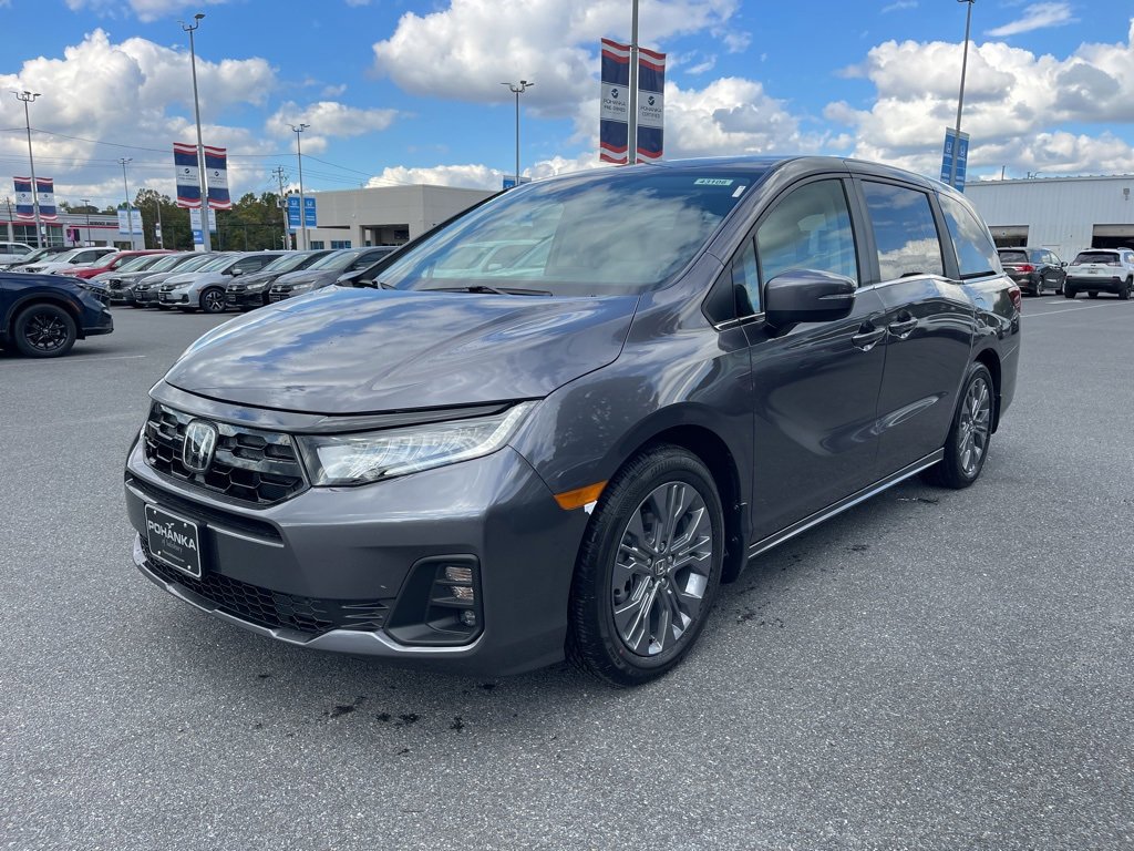 New 2026 Honda Odyssey Touring image 2