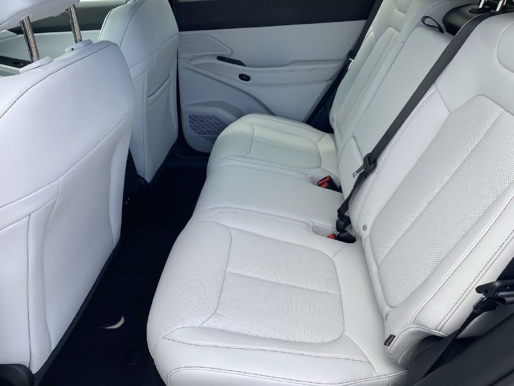 New 2026 Jeep Cherokee Limited AWD/4WD image 38